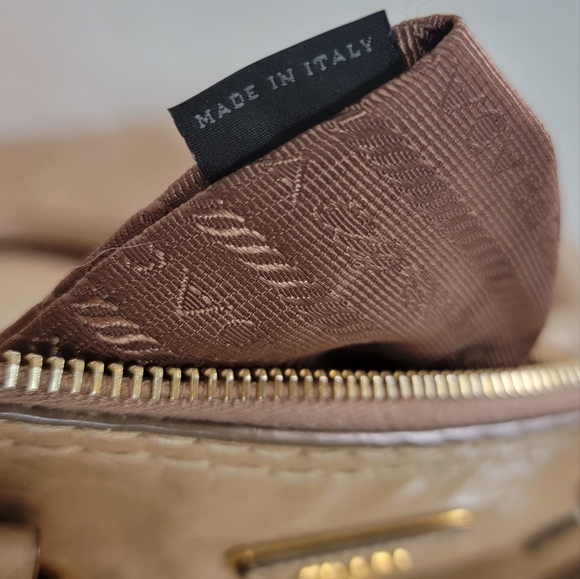 ✨PRADA✨Large Calf Leather Tote Bag Soft Metallic Gold - Picture 10 of 11